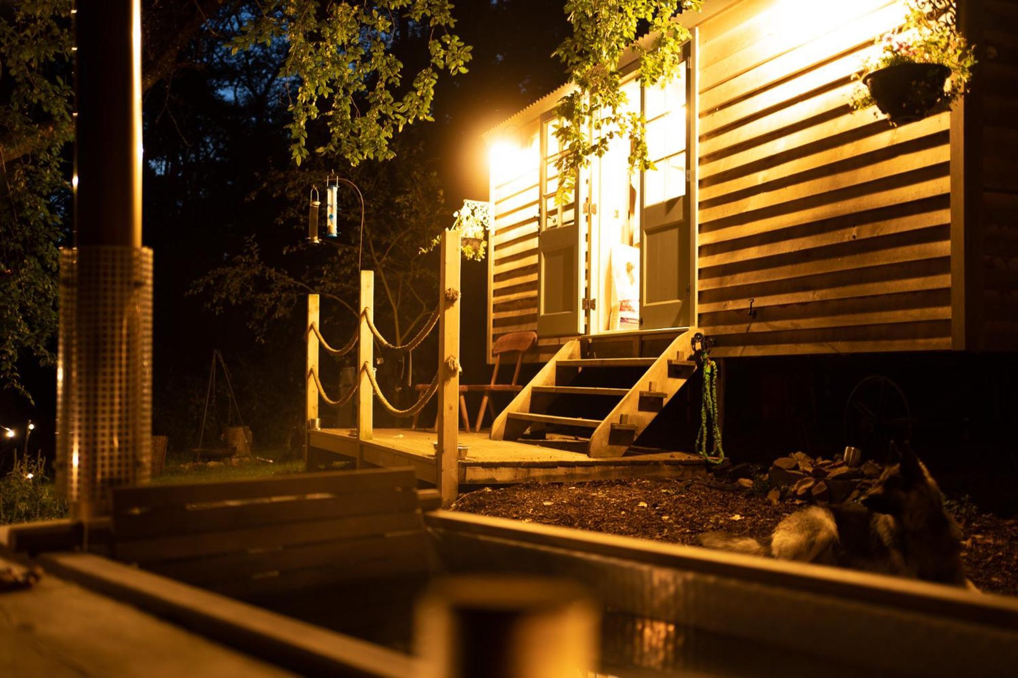 Hotel Somerset Shepherds Huts Winsham Exterior foto